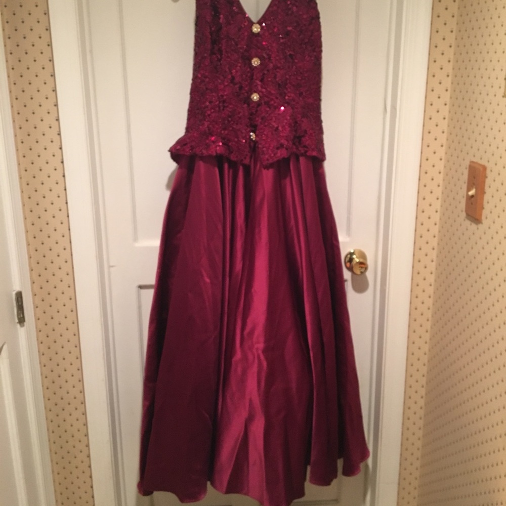Dave & Johnny beautiful vintage halter top formal